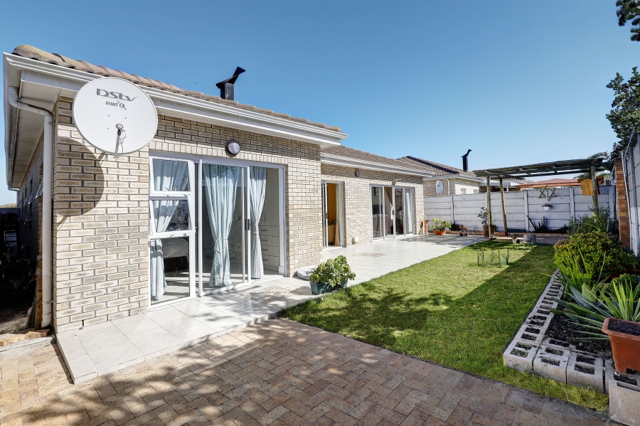 3 Bedroom Property for Sale in Sonkring Western Cape